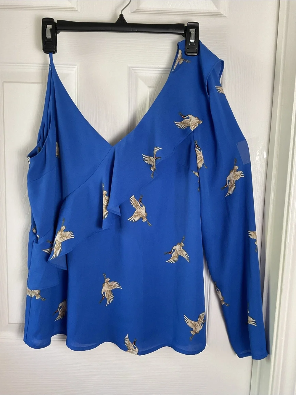 Belle Sky Womens Blue Crane Print One Shoulder Ruffle Blouse Size M - Picture 2 of 8
